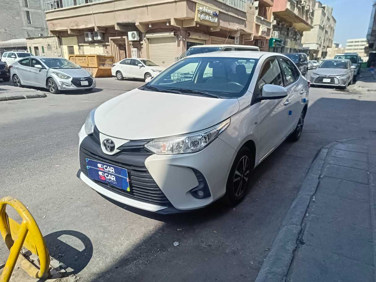 2022 Toyota Yaris Y PLUS
