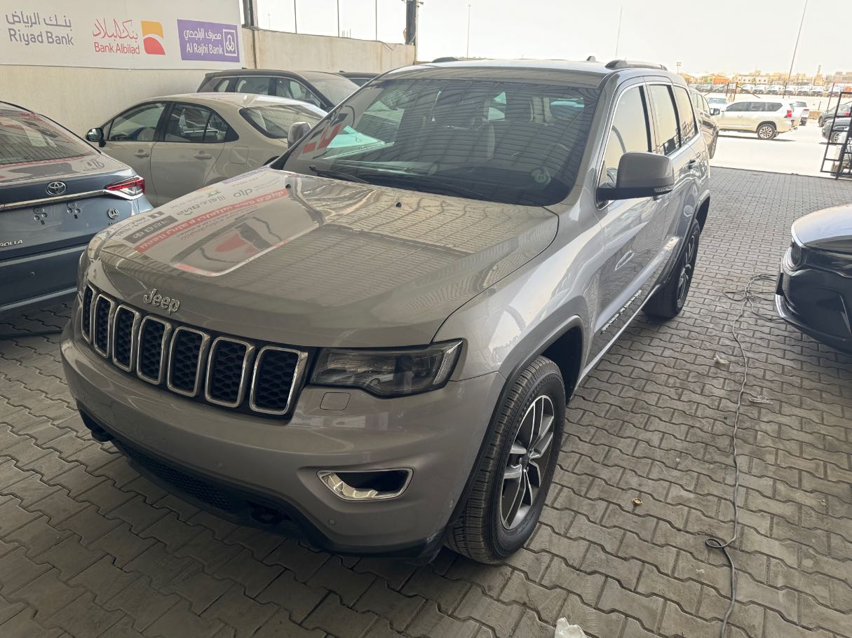 2021 Jeep Grand Cherokee Laredo