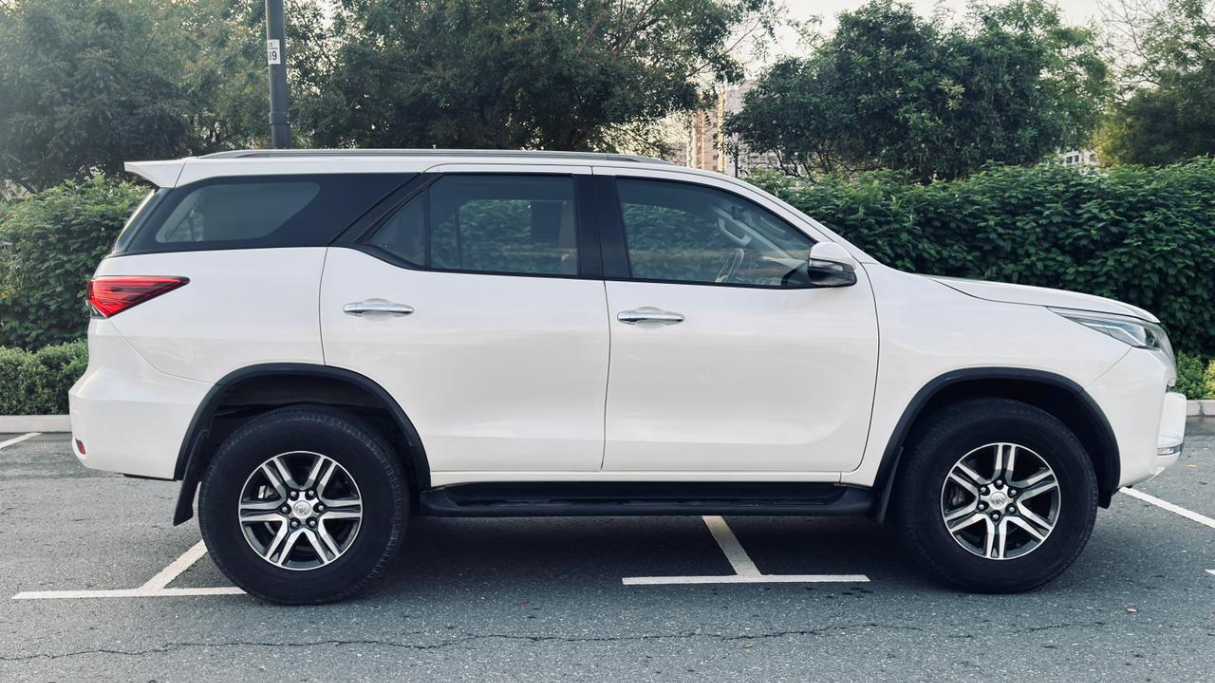 Toyota Fortuner, миниатюра 8