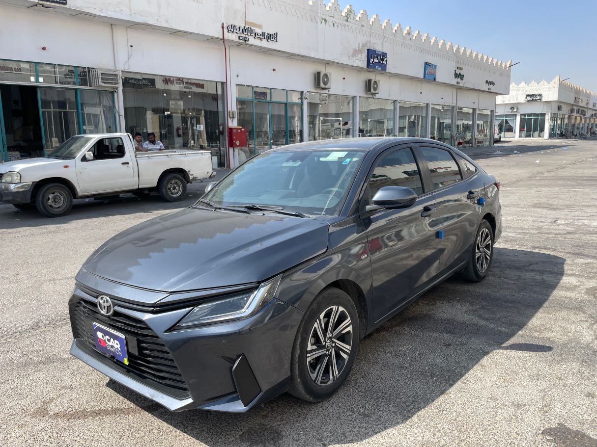 2024 Toyota Yaris Y PLUS