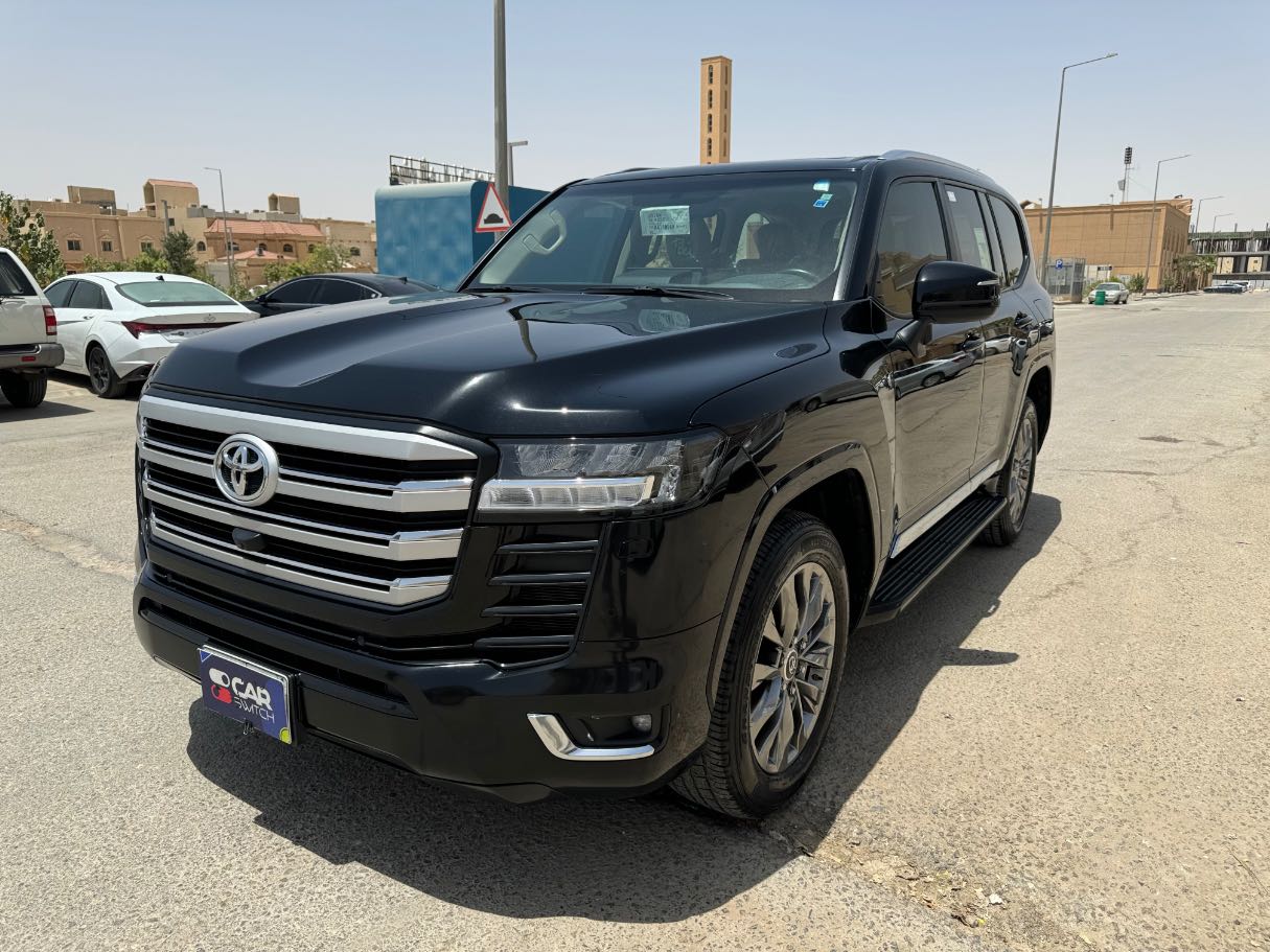 2024 Toyota Land Cruiser GXR