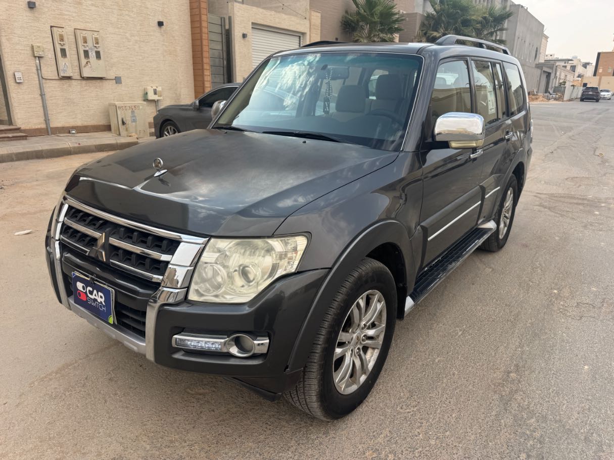 2017 Mitsubishi Pajero GLS