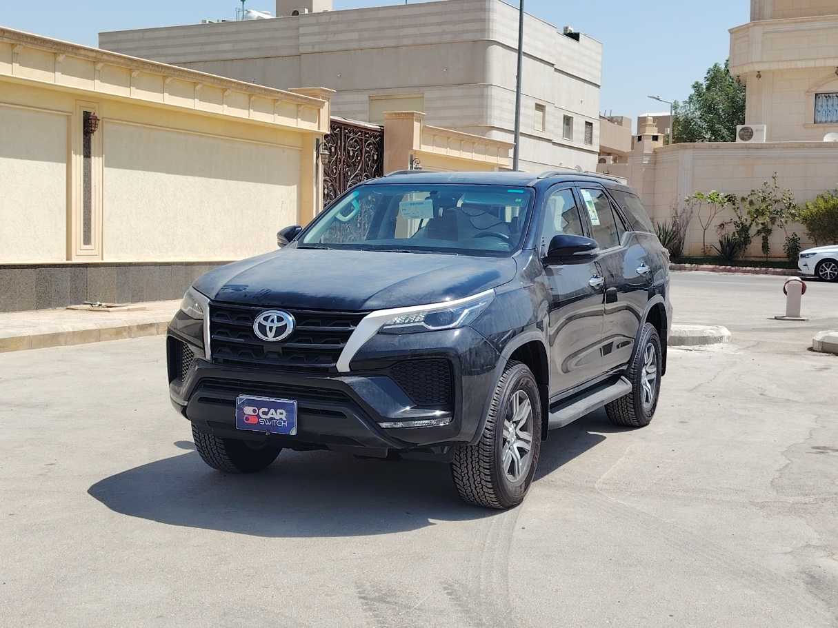 2026 Toyota Fortuner GX2