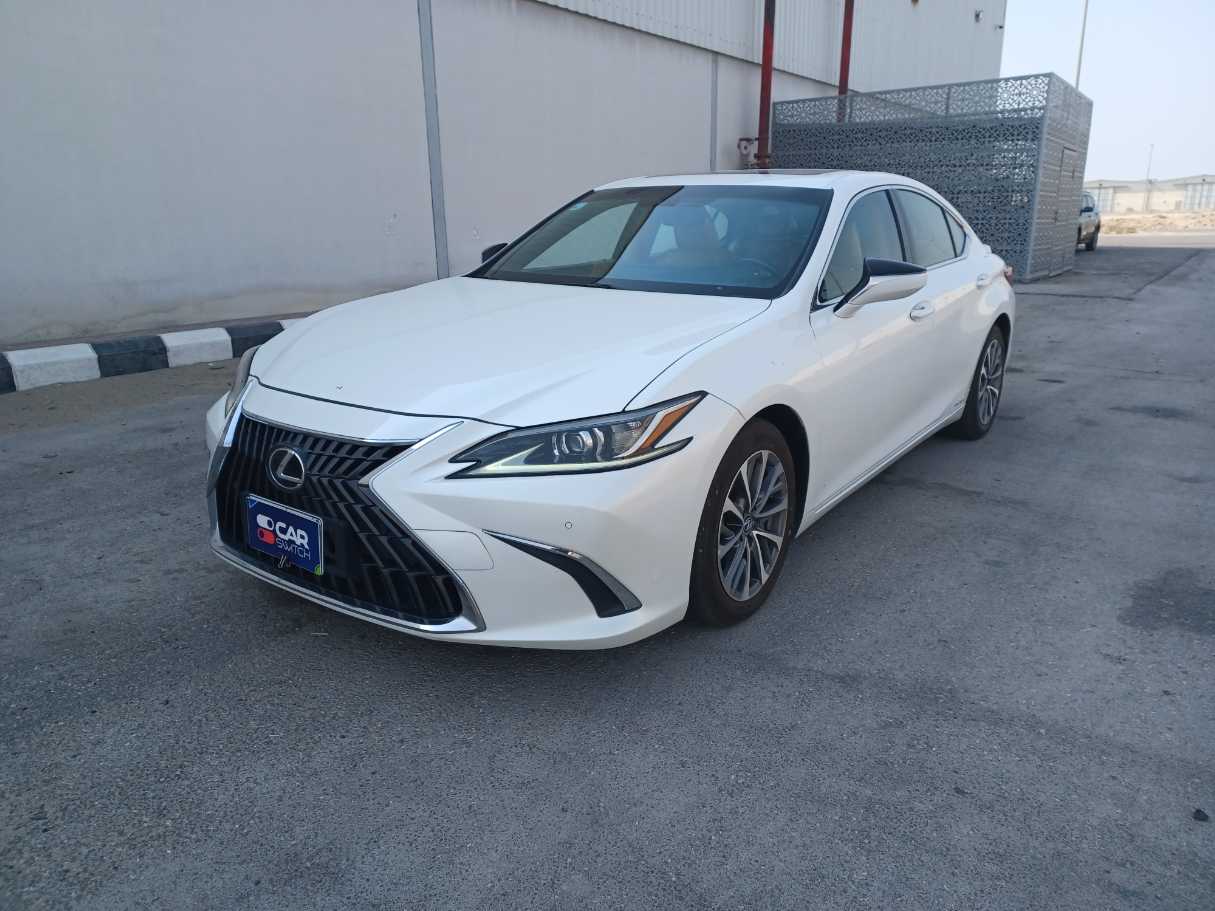 2022 Lexus ES300h Hybrid