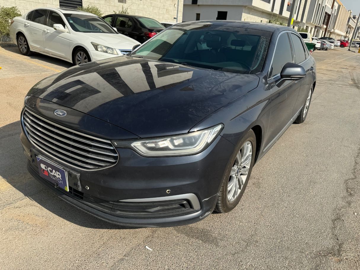 2020 Ford Taurus