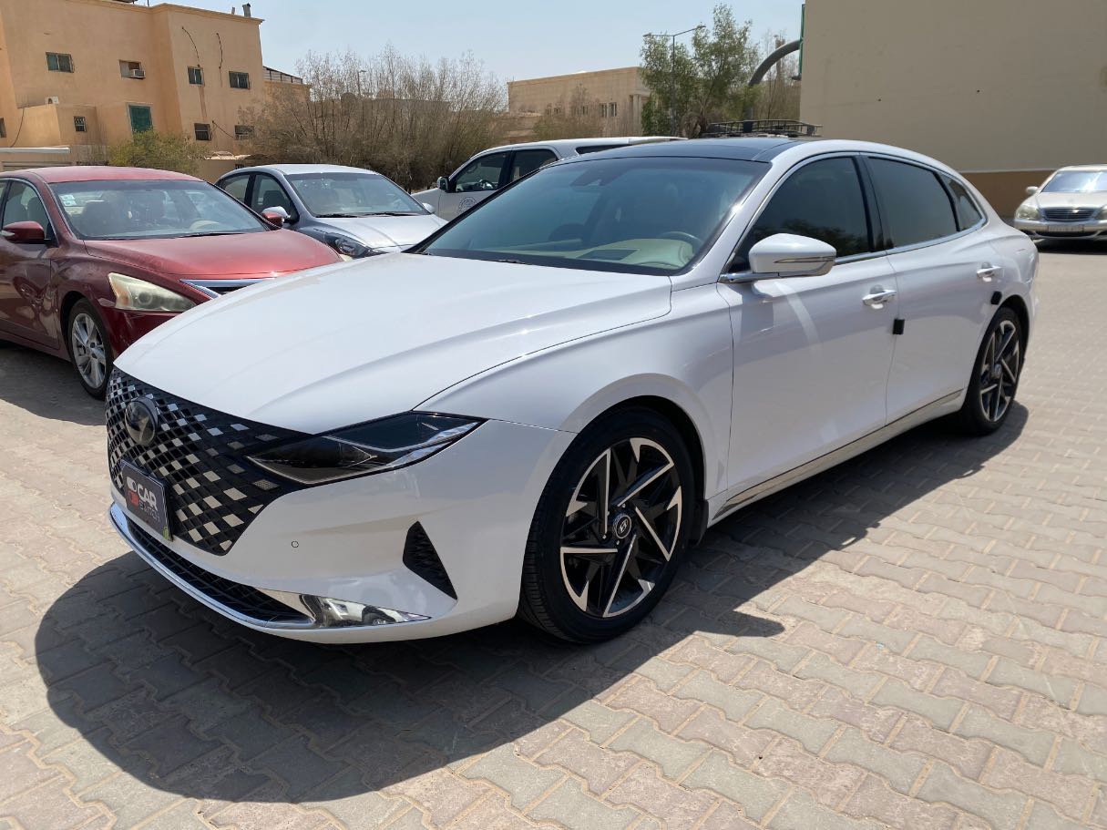 2023 Hyundai Azera Premium