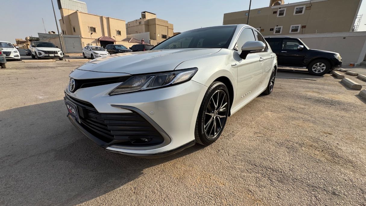 2022 Toyota Camry Hybrid