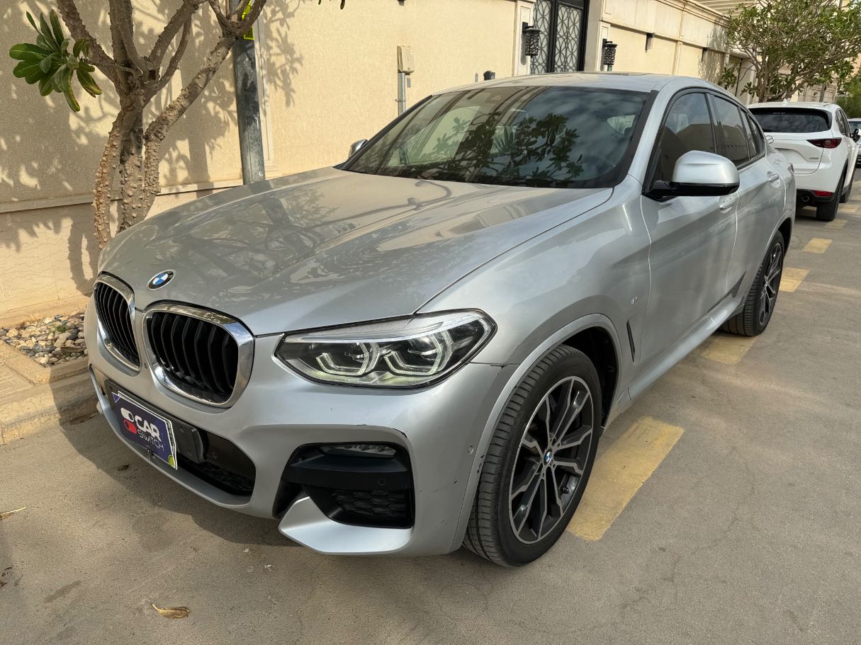 2021 BMW X4 xDrive 30i Twin Power Turbo (M Kit)