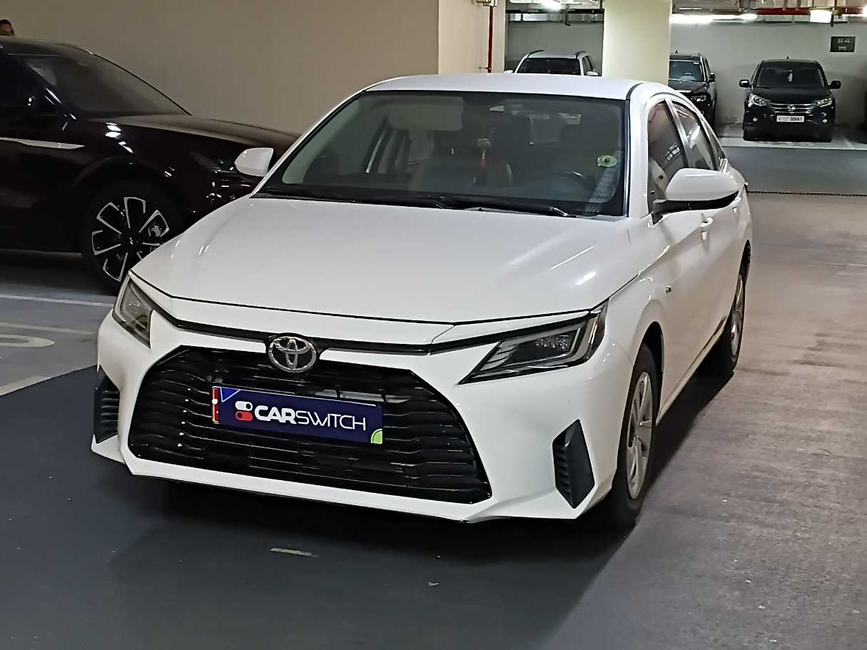 Toyota Yaris FWD 2023 1.5