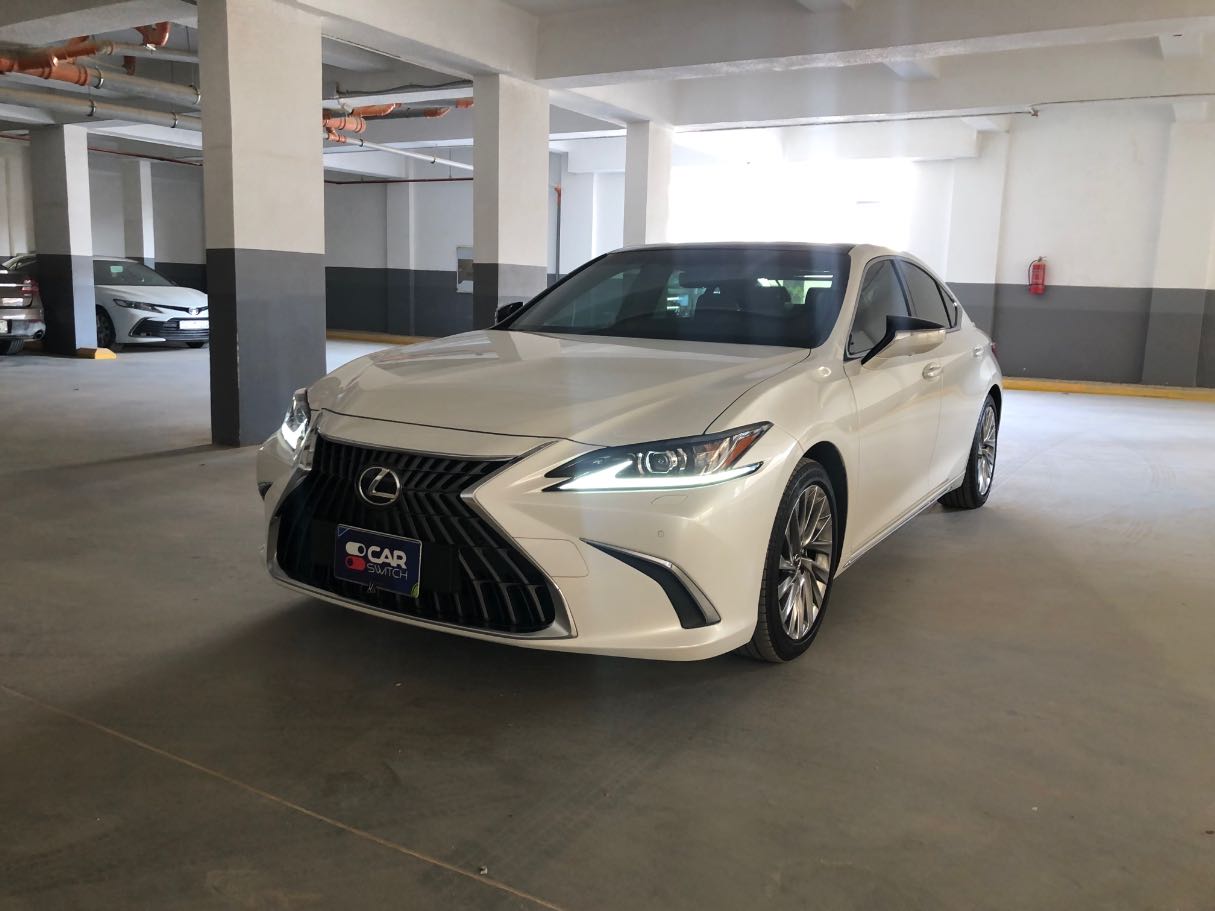2025 Lexus ES350