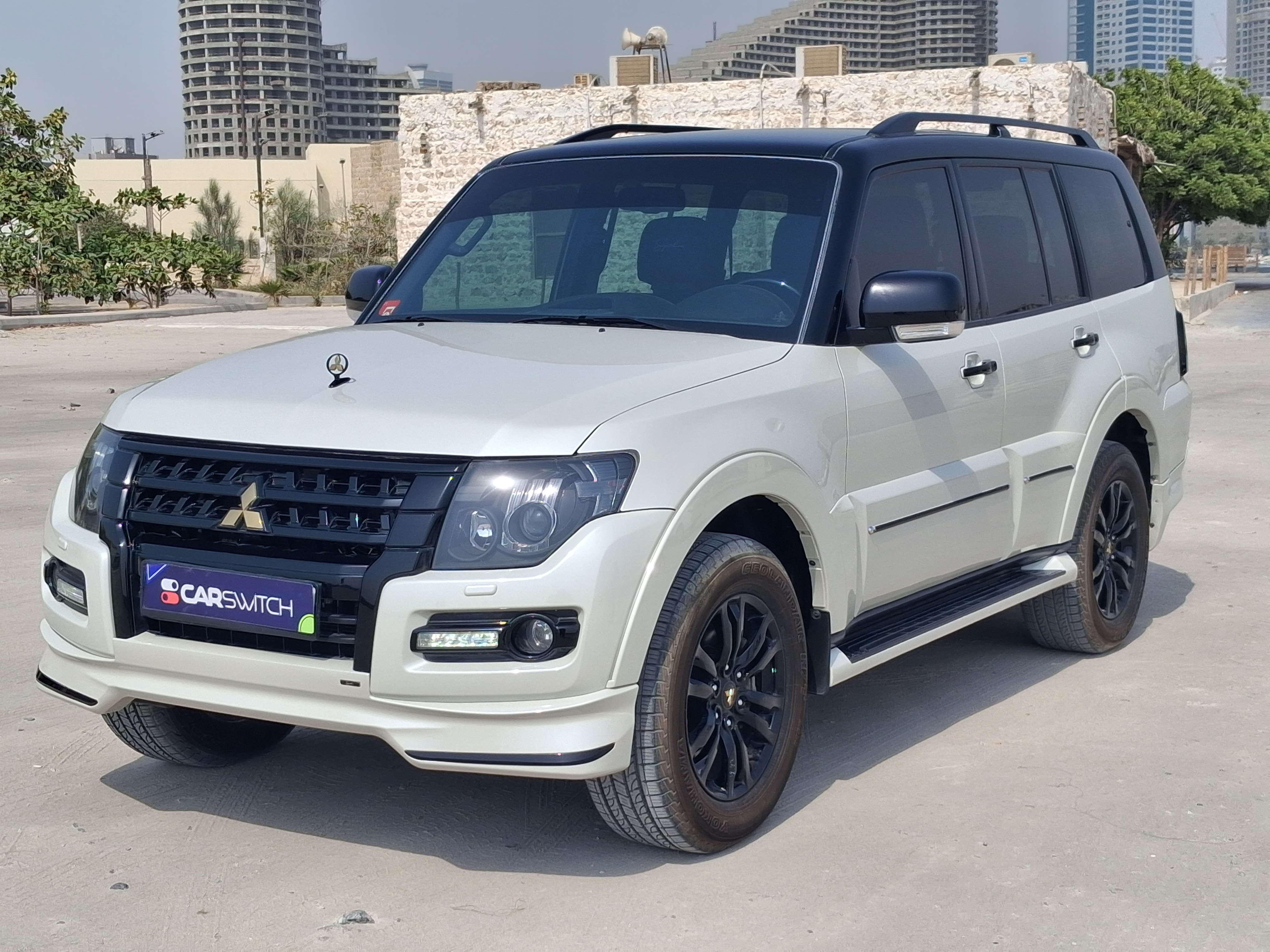 mitsubishi pajero