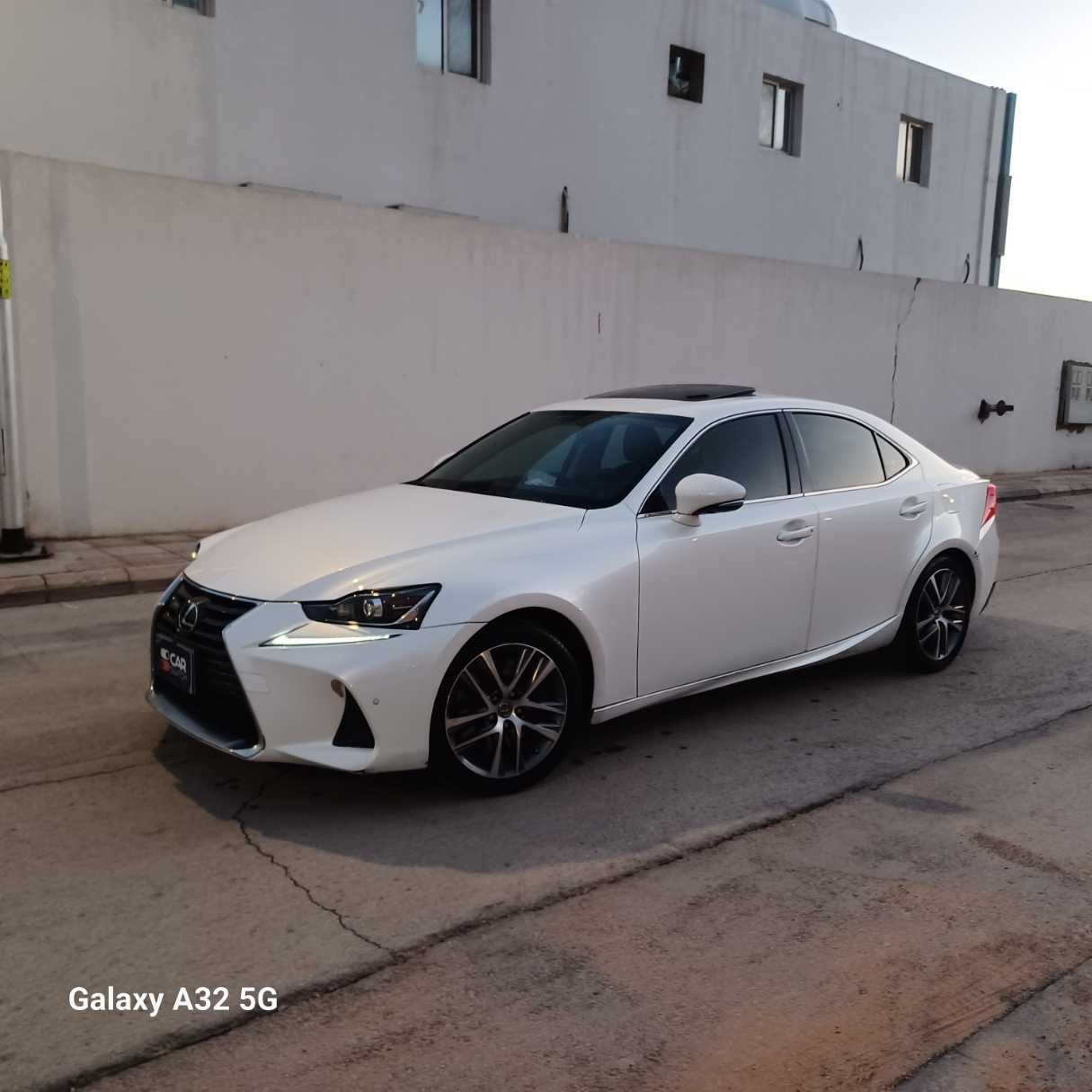 lexus is300