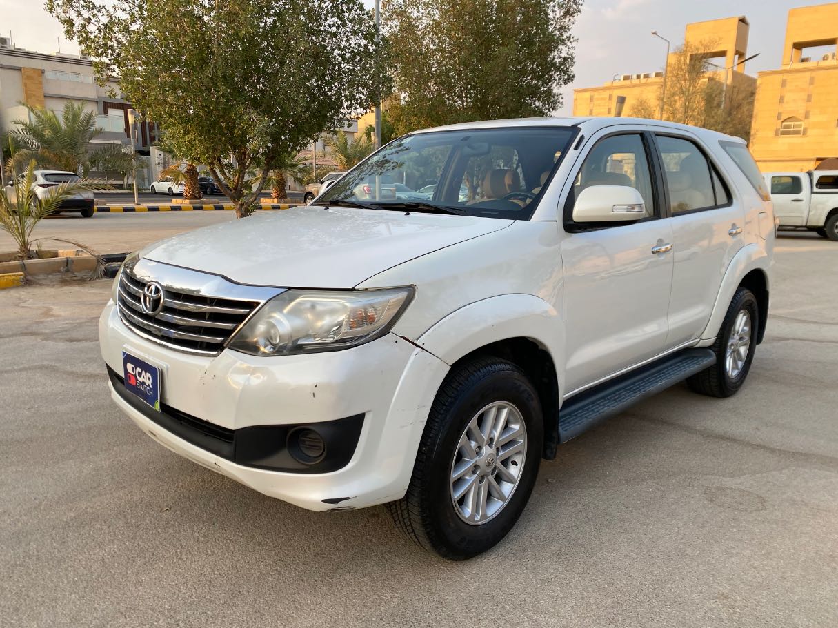 2015 Toyota Fortuner SR5