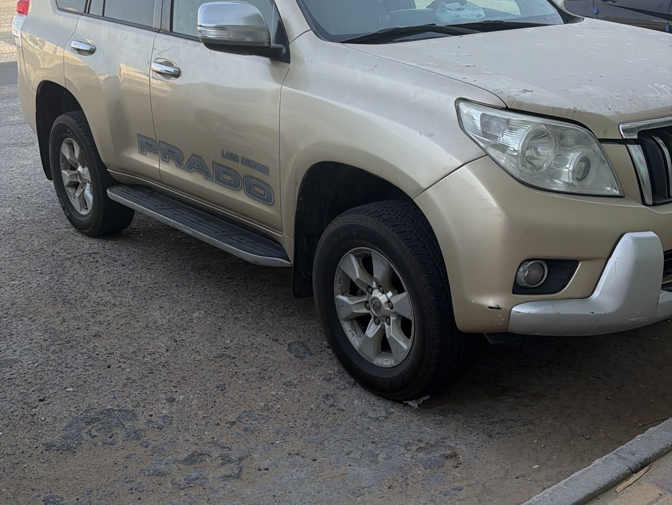 2012 Toyota Prado دفع رباعي