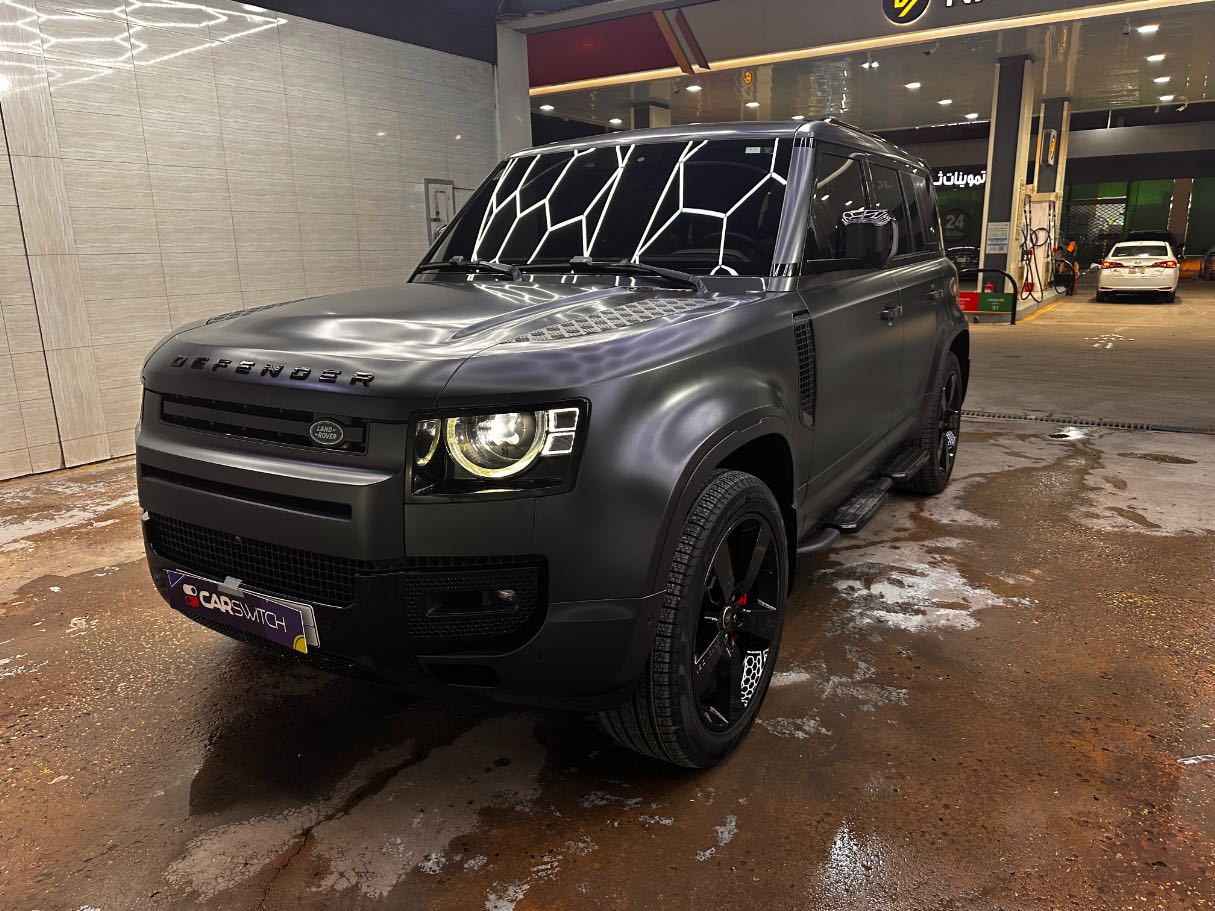 2024 Land Rover Defender  HSE P400