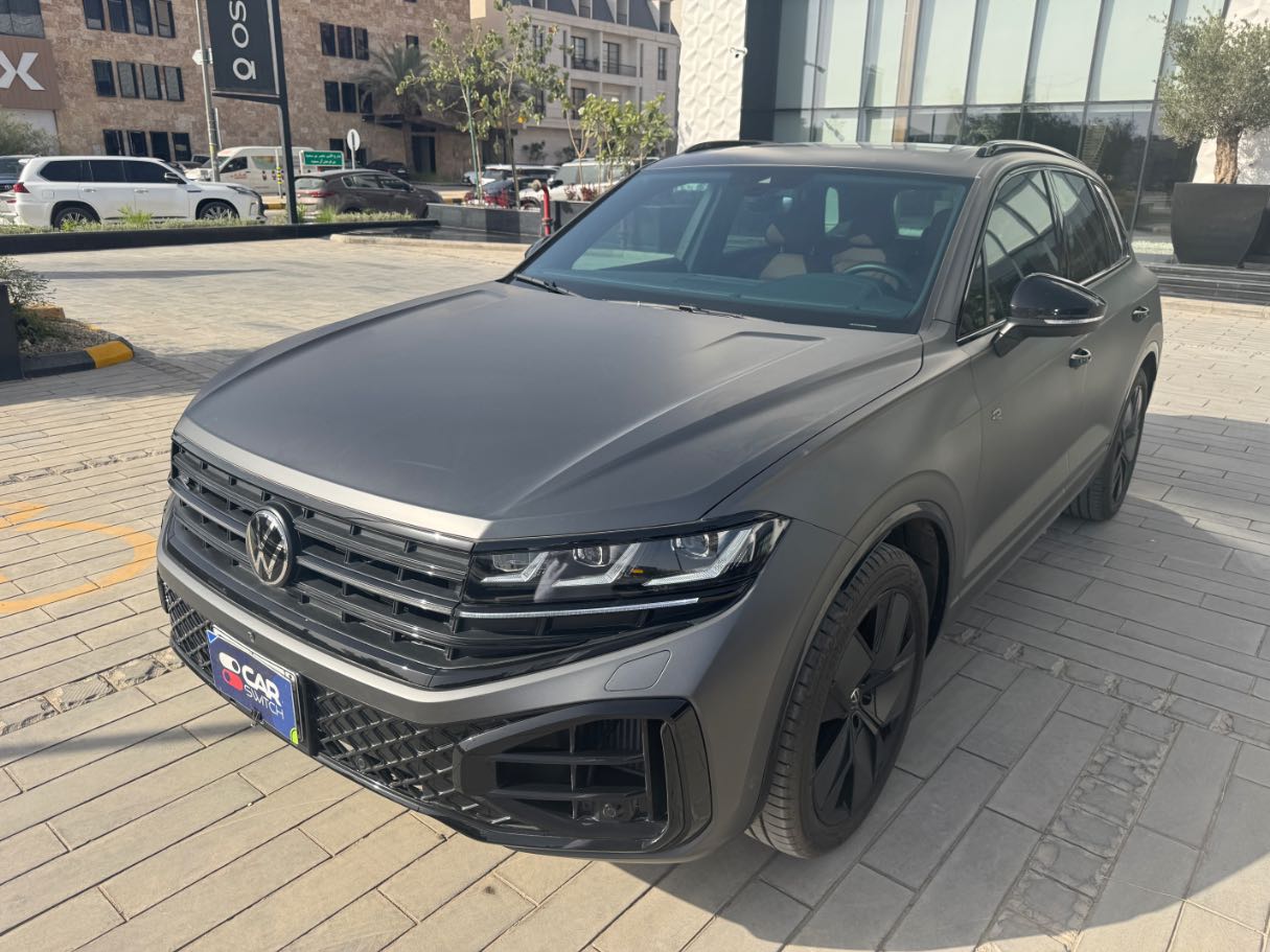 2025 Volkswagen Touareg R-LINE