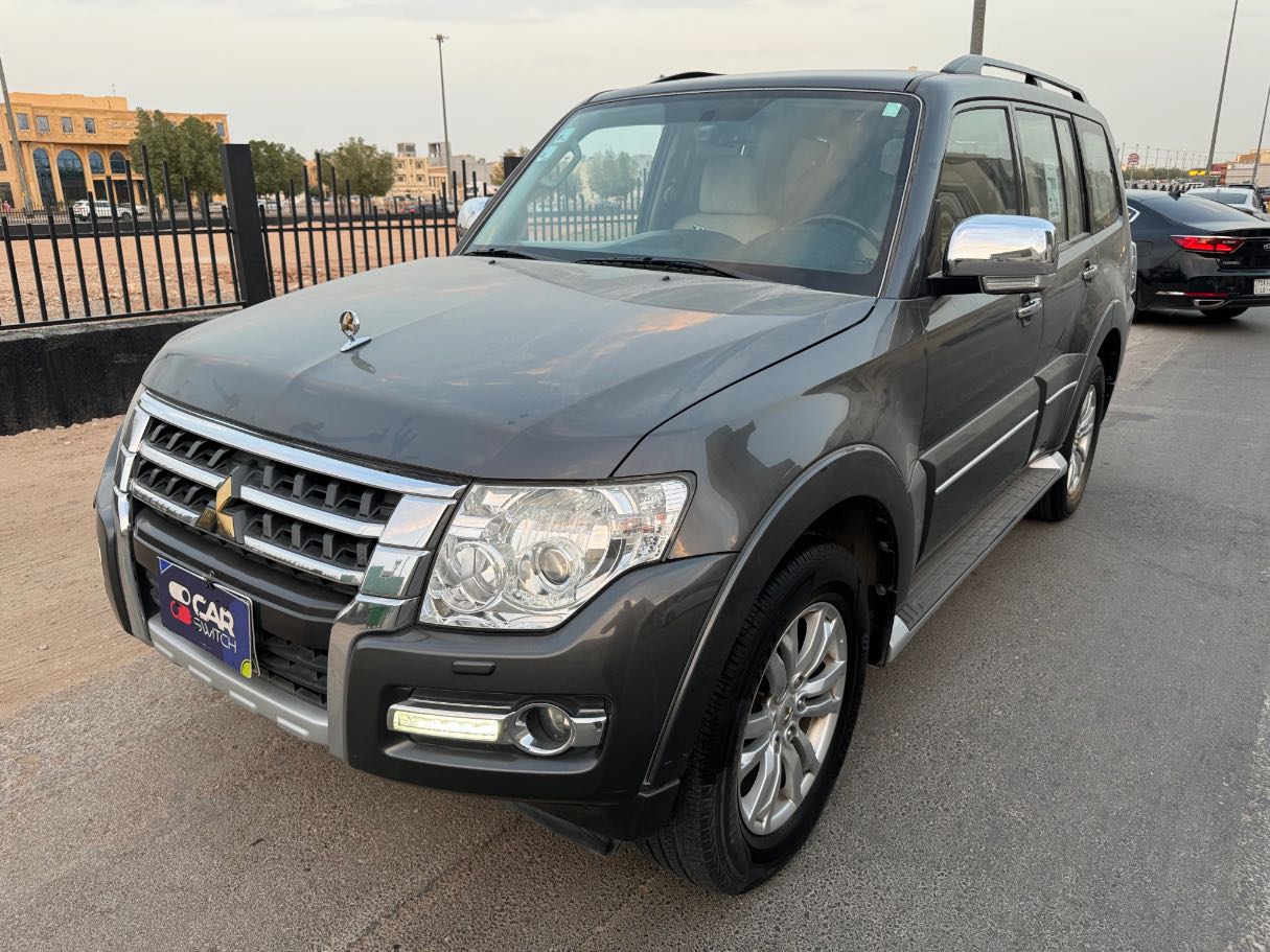 2022 Mitsubishi Pajero