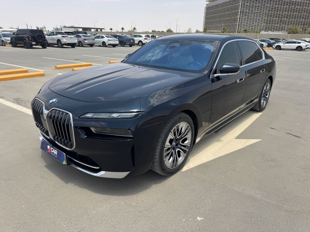 2024 BMW 735