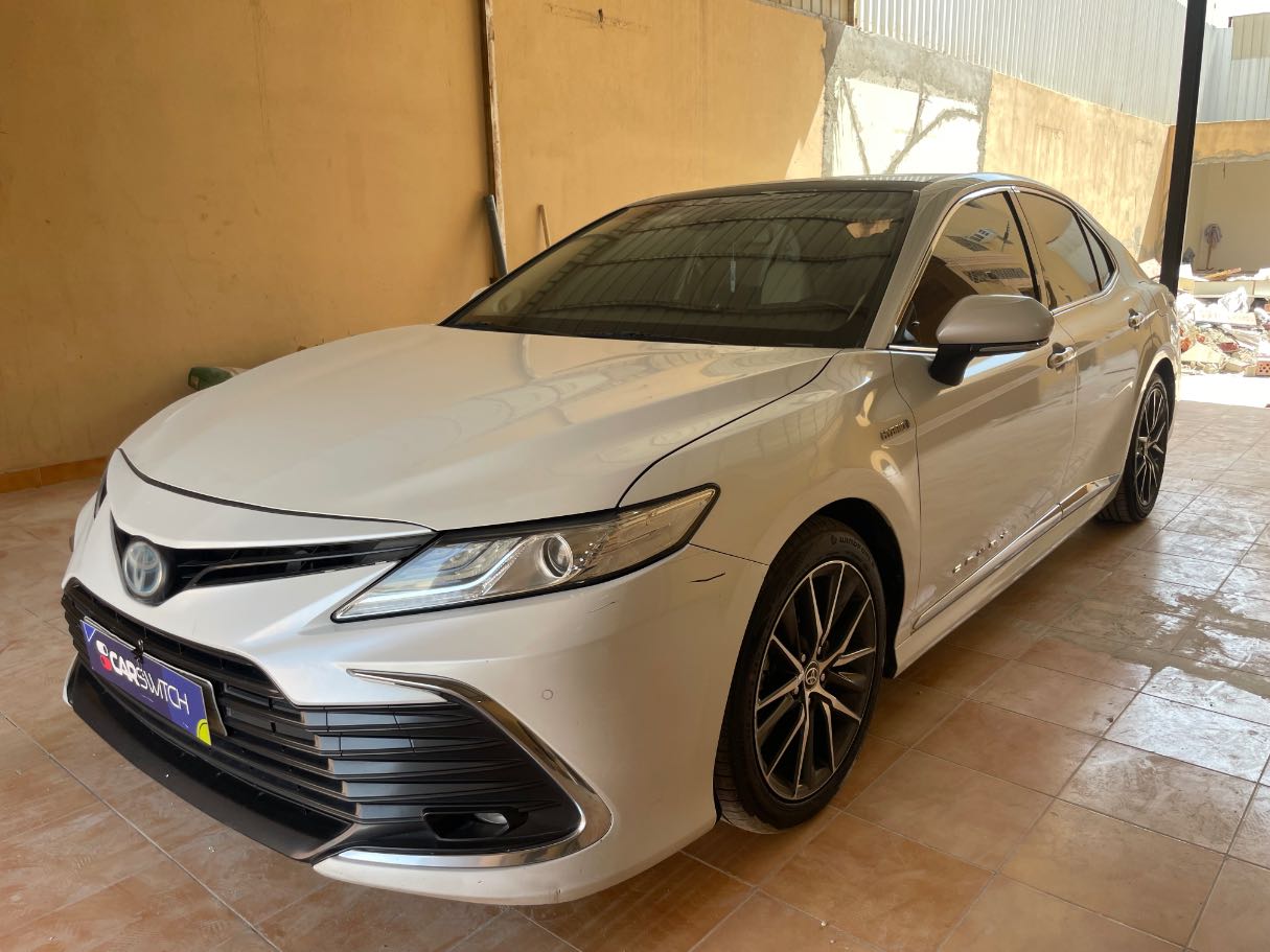 2022 Toyota Camry Grande Hybrid