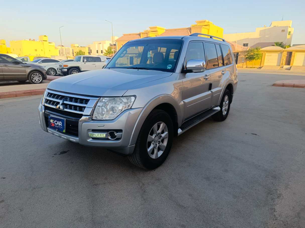 mitsubishi pajero