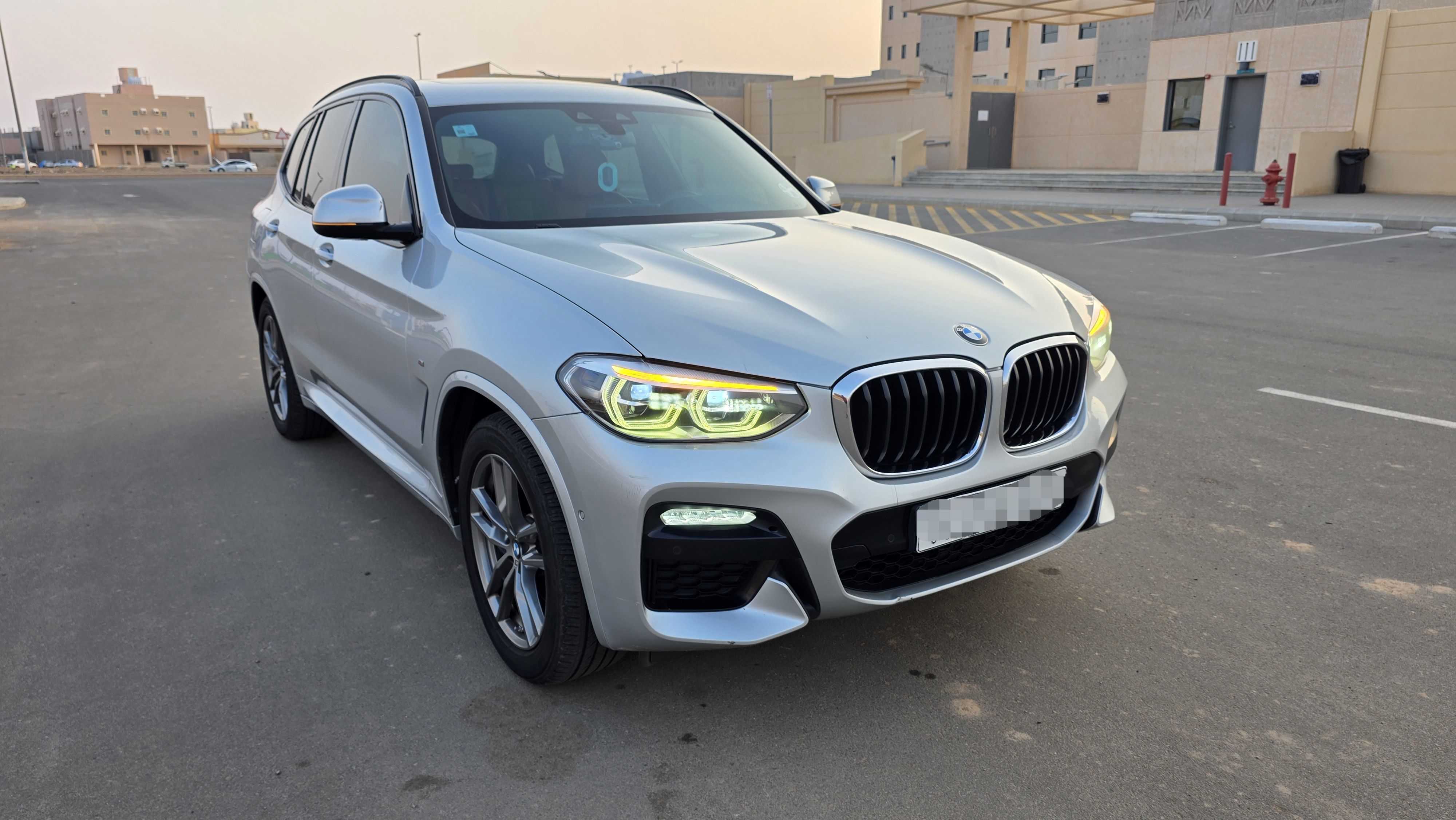2020 BMW X3 M kit نصف فل