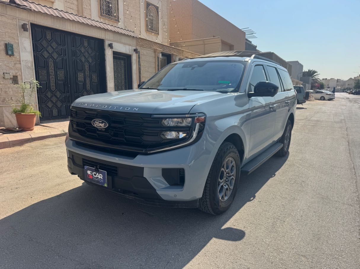 2025 Ford Expedition Active