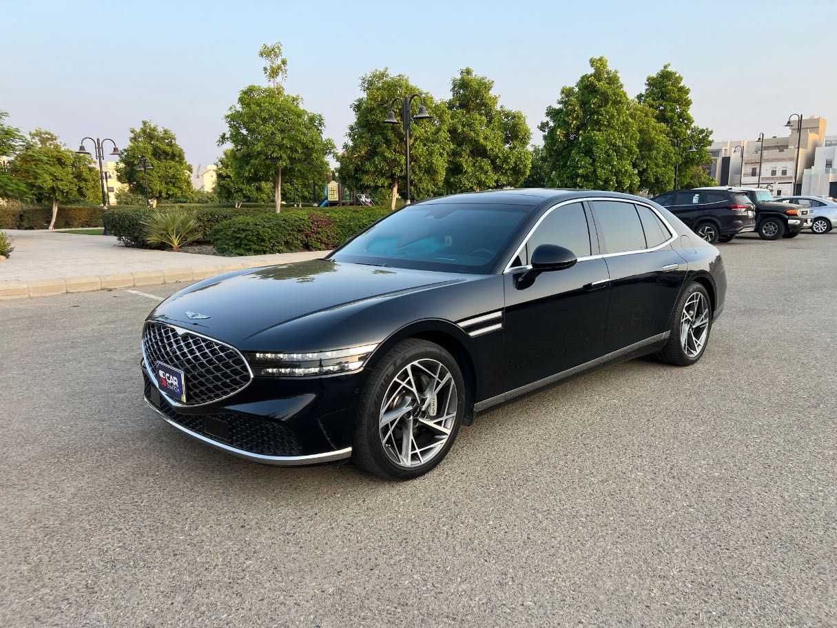 2025 Genesis G90
